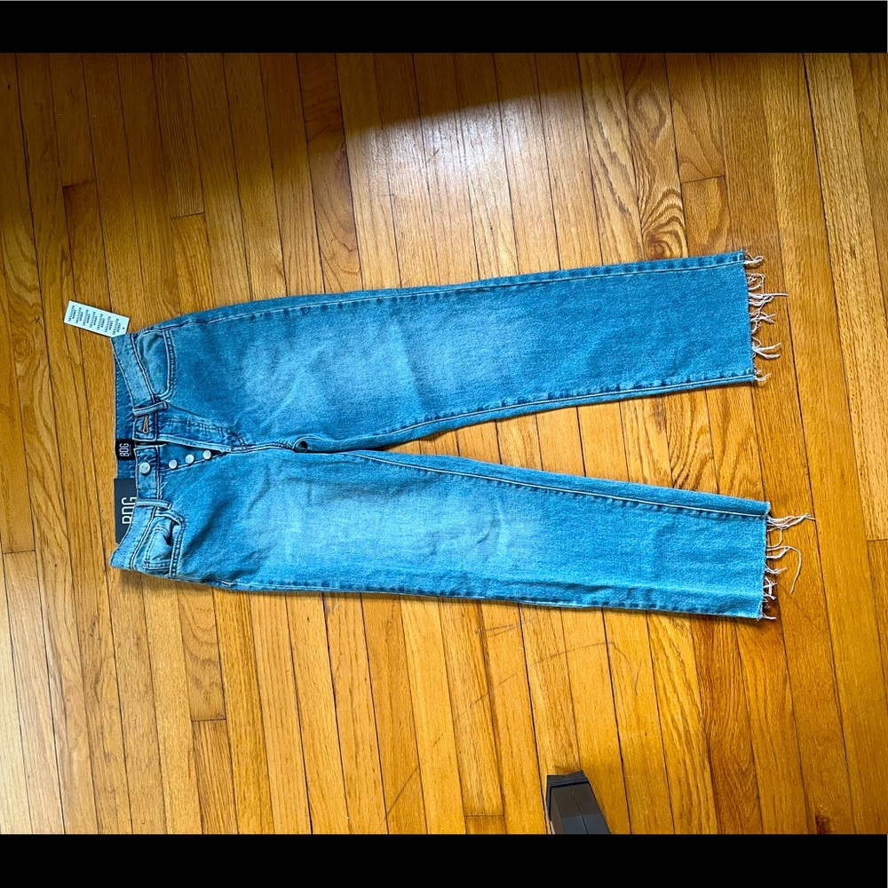 NWT BDG Slim Straight Fit Jeans Size 26